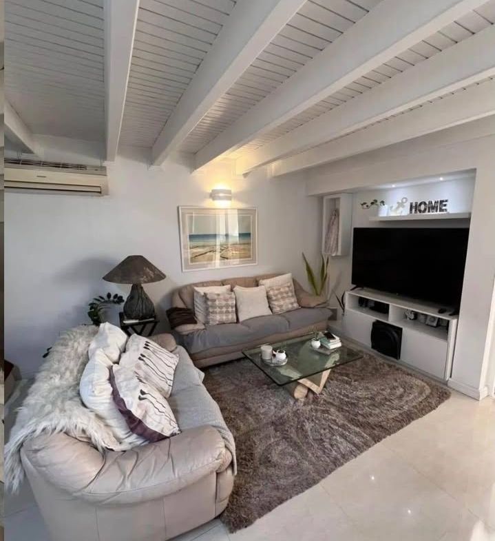 768347641_28087454694204758_6482423237384092243_n En alquiler Casa Bote, En casas bote B