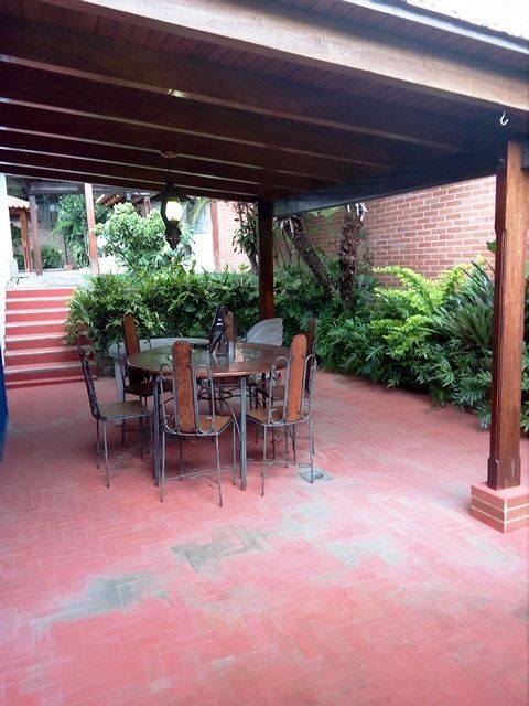 CASA EN VENTA EN CALLE CERRADA, URB. PRADOS DEL ESTE