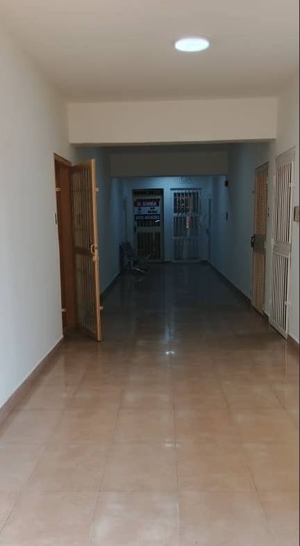 PASILLO 1ER PISO ALQUILER DE OFICINA EN PREBO, PISO 1, SEMI-AMOBLADA