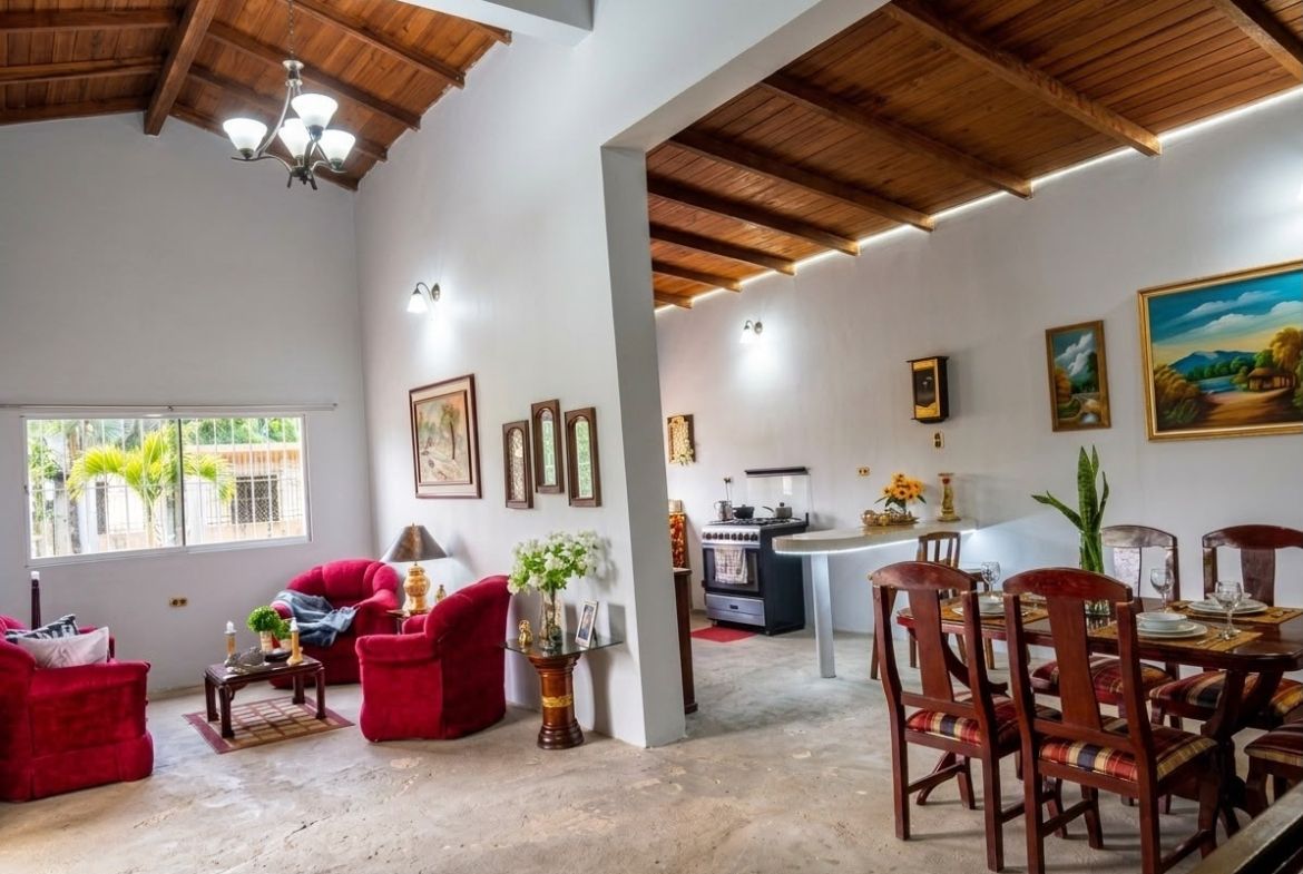 1000201694 Casa en venta en Sabana de Piedra, municipio caripe, estado Monagas, excelente clima de montaña, zona cafetalera y de agricultura.