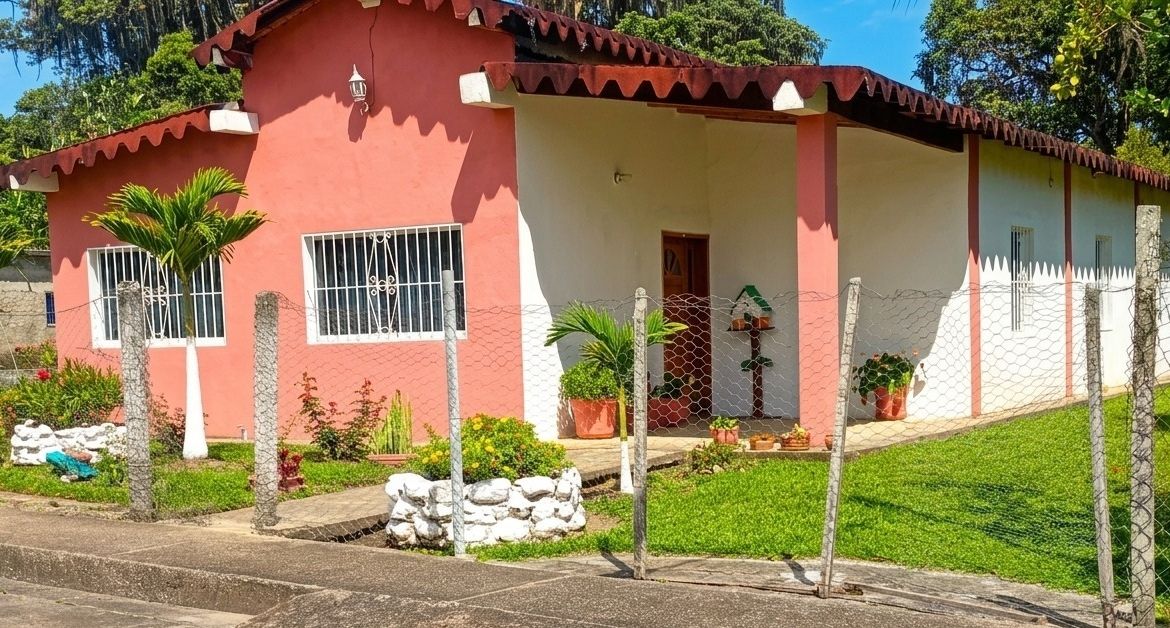 1000202227 Casa en venta en Sabana de Piedra, municipio caripe, estado Monagas, excelente clima de montaña, zona cafetalera y de agricultura.
